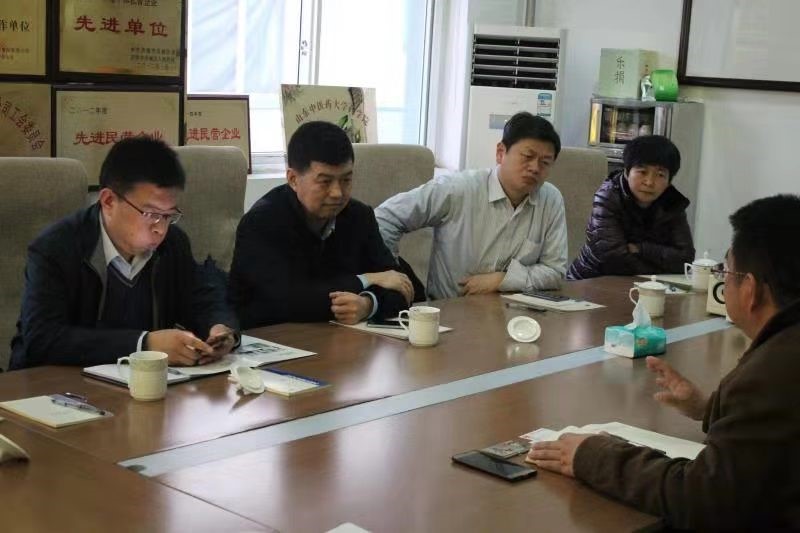 山東大學技術轉移中心王立民主任帶領生物學院三位教授蒞臨百味堂參觀指導